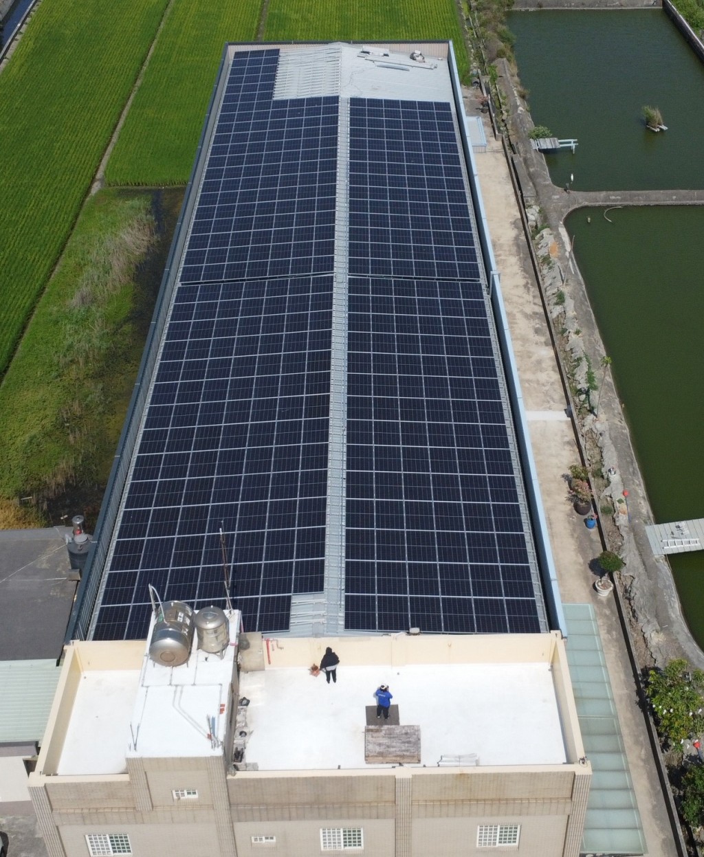 敬賀股份有限公司屋頂太陽光電系統建置完成，總裝置容量169.99瓩